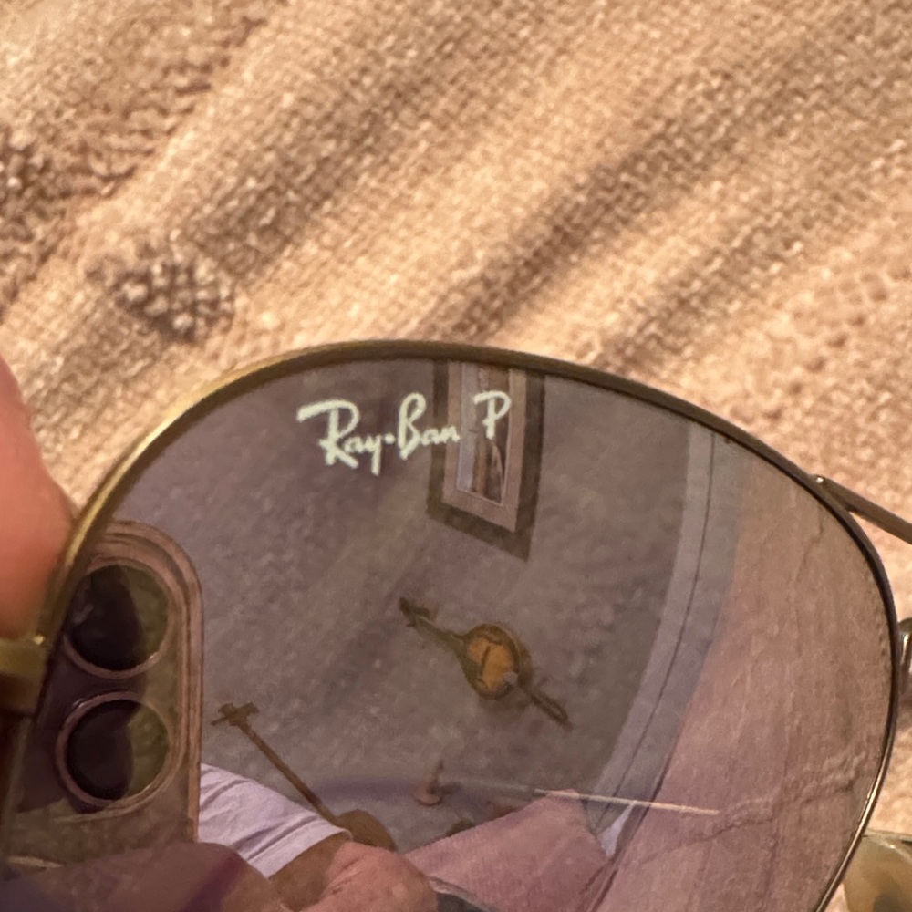 Ray-Ban Gold Aviator Sunglasses with Brown Case - Picture 3 of 5